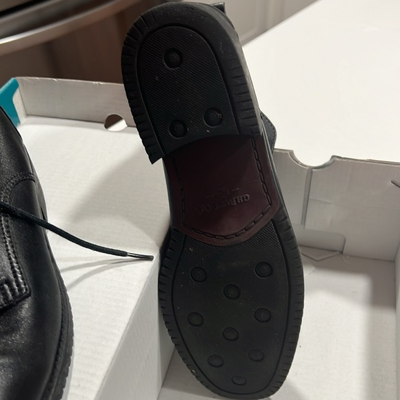 Ankle length leather boots - Picture 2 of 3